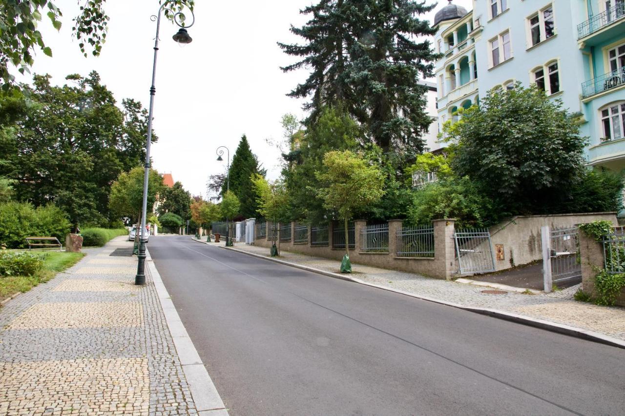 Ubytovani 1204 Na Ulici Krale Jiriho Daire Karlovy Vary Dış mekan fotoğraf