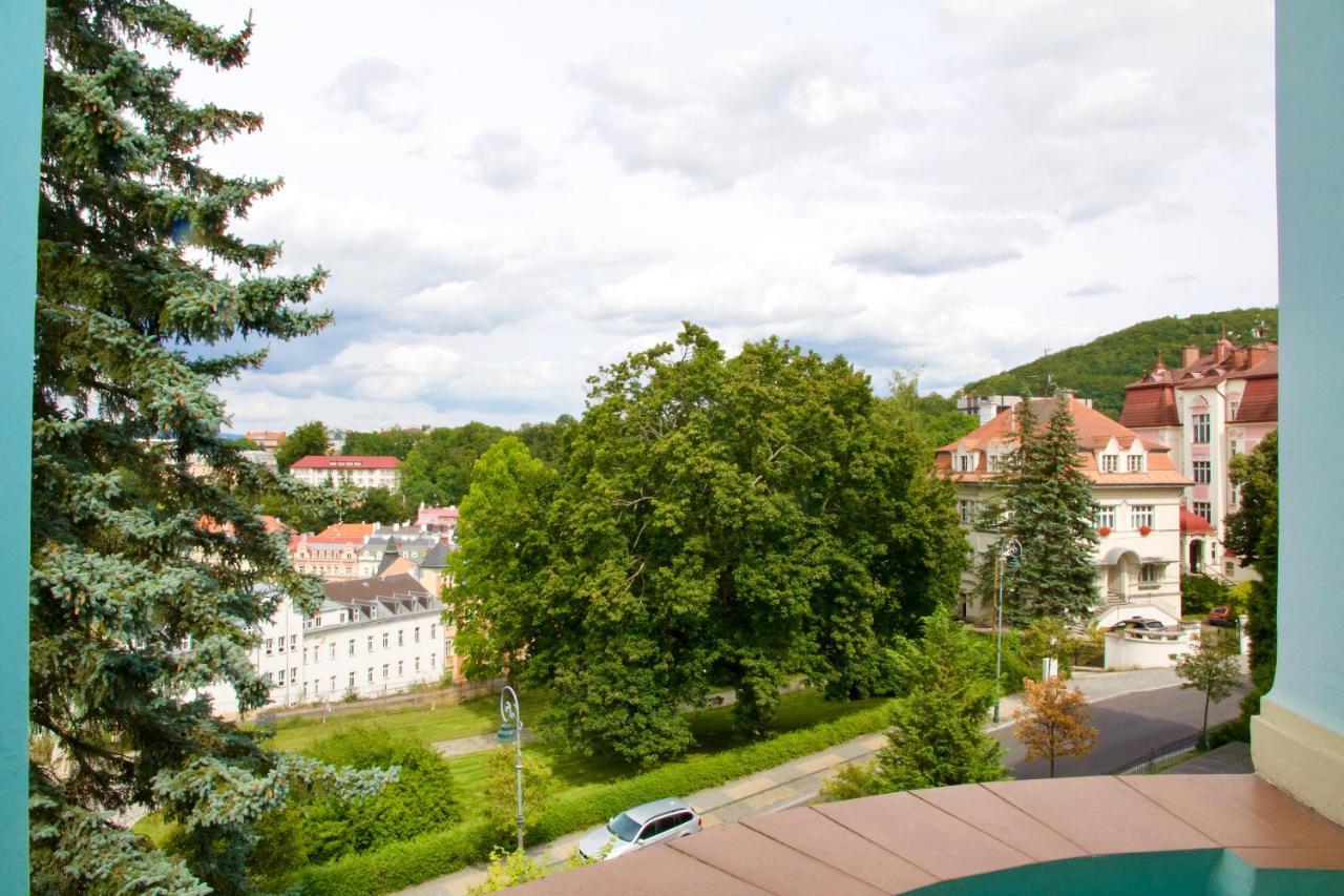 Ubytovani 1204 Na Ulici Krale Jiriho Daire Karlovy Vary Dış mekan fotoğraf