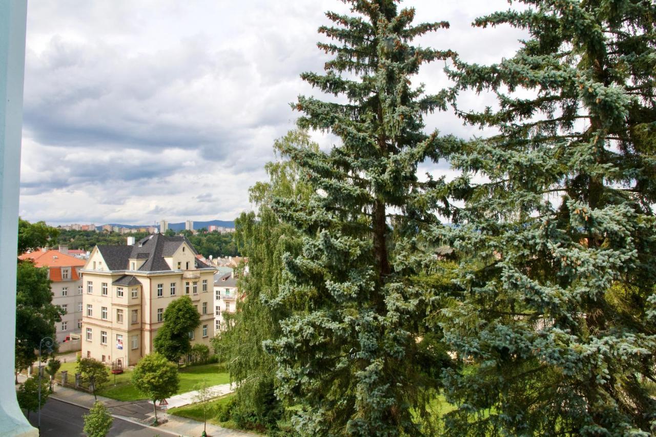 Ubytovani 1204 Na Ulici Krale Jiriho Daire Karlovy Vary Dış mekan fotoğraf