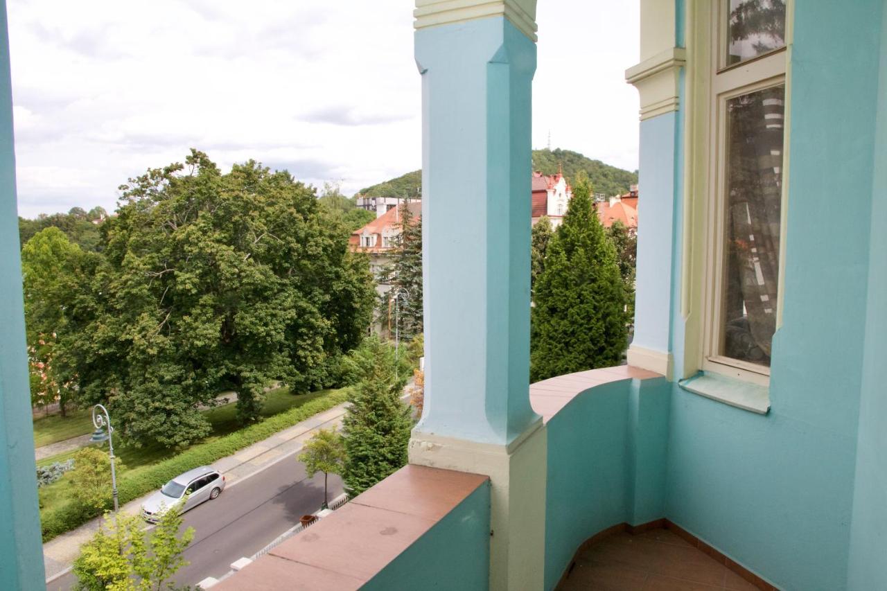 Ubytovani 1204 Na Ulici Krale Jiriho Daire Karlovy Vary Dış mekan fotoğraf